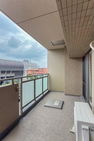 イーストパークス大島　サザンスクエア　4階　角　部屋　リ　フォーム済のバルコニー
