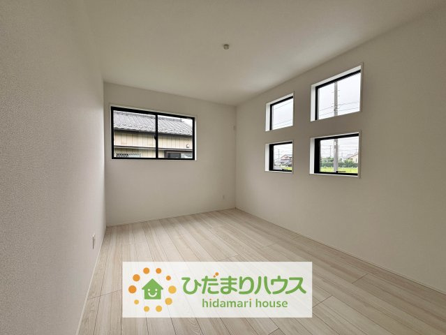 羽生市藤井上組2期　新築一戸建て　グラファーレの洋室