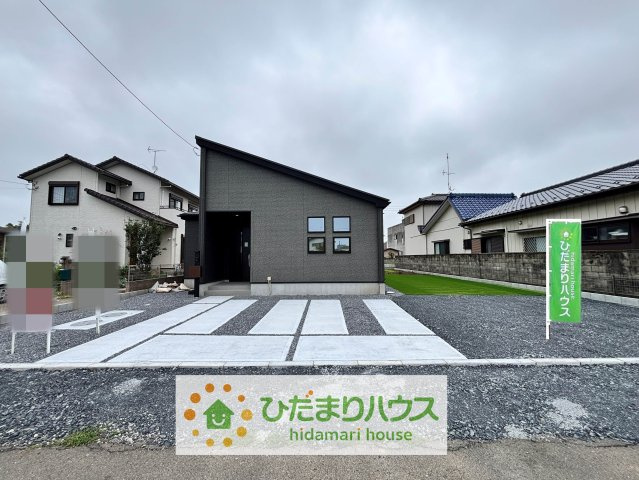 羽生市藤井上組2期　新築一戸建て　グラファーレの駐車場