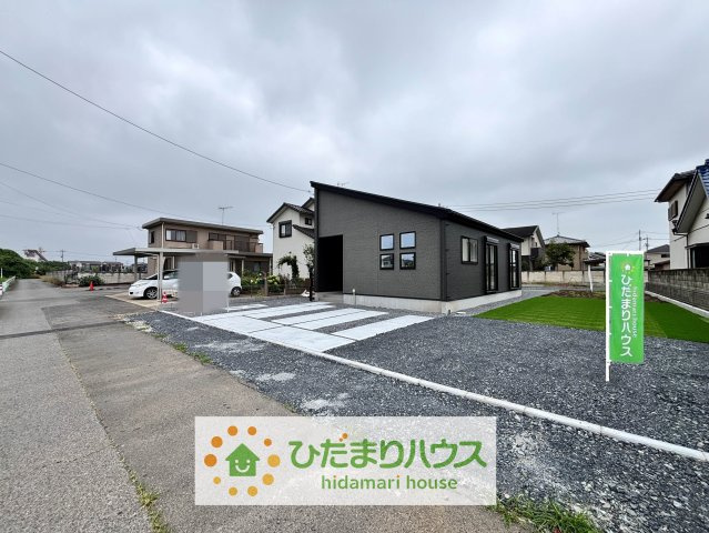 羽生市藤井上組2期　新築一戸建て　グラファーレの前面道路含む現地写真