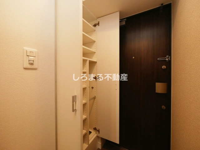 プレサンス扇町駅前の収納