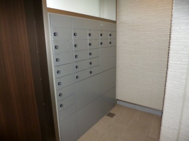 シャーメゾンステージ大島のその他共用部分|宅配ボックス完備。