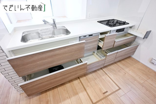 【キッチン】 | blooming garden深谷市上柴町西1丁目　新築住宅 | ≪4号棟≫
現地(2026年7月撮影)