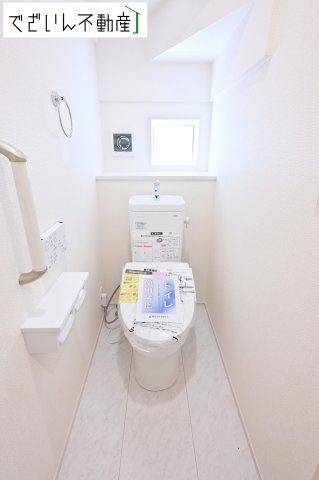 【トイレ】 | blooming garden深谷市上柴町西1丁目　新築住宅 | ≪4号棟≫
現地(2026年7月撮影)