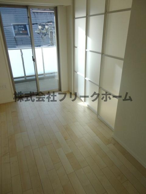 武蔵野市吉祥寺本町２丁目の賃貸マンションの寝室