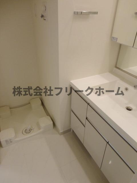 武蔵野市吉祥寺本町２丁目の賃貸マンションの洗面所