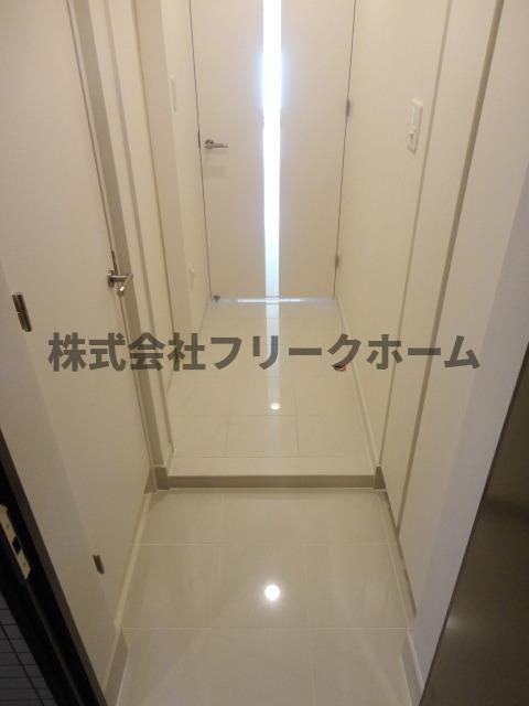 武蔵野市吉祥寺本町２丁目の賃貸マンションの玄関