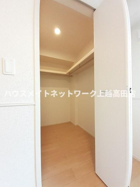 アベニールⅡの収納|ウォークインクローゼット