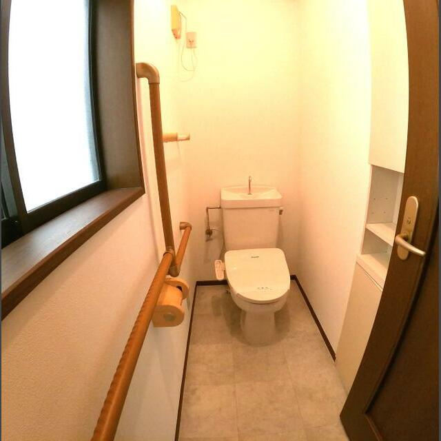 竹園町貸家のトイレ