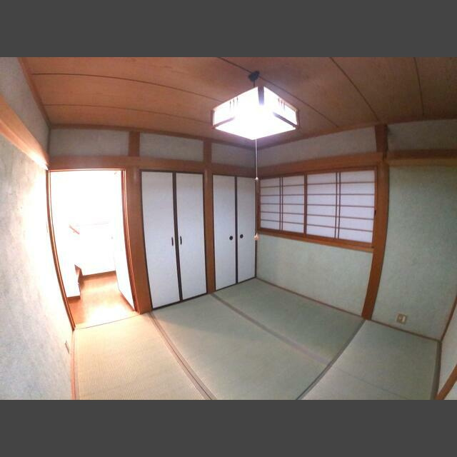 竹園町貸家の居間・リビング