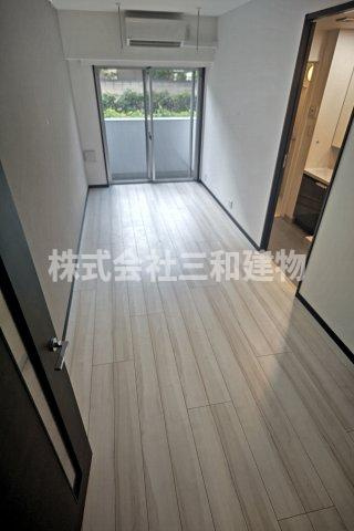 ＧＥＮＯＶＩＡ西高島平ｓｋｙｇａｒｄｅｎの居間・リビング