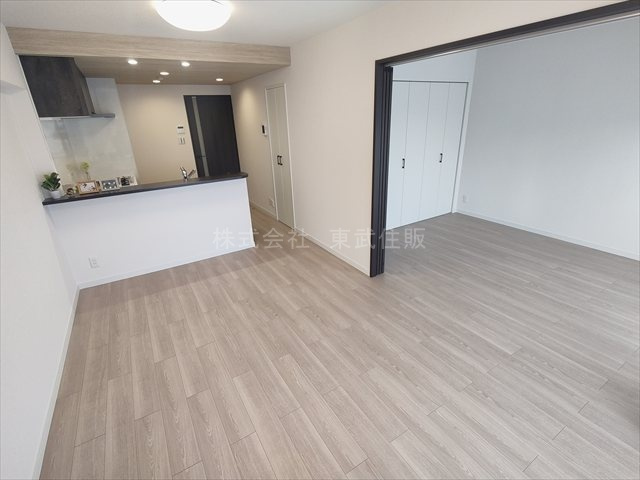 【居間・リビング】 | ストークマンション川越 | 使いやすい11.5帖のリビングです