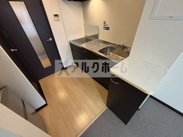 レオネクストリバーサイド柏原のキッチン