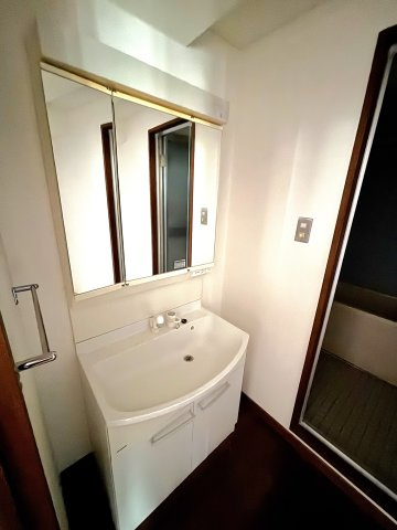 【洗面所】 | ツインパレス | ※同物件別住戸の写真を参考に掲載しております。