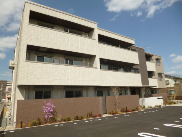 シャーメゾンステージ大島の外観