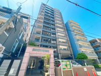 【外観】 | 姪浜六丁目シティハウス☆仲介手数料無料☆ | 駅直結の商業施設をはじめ、日常の買い物に便利な「にしてつストアレガネット姪の浜」やドラッグストア（コスモス）、コンビニ（ローソン）が身近に揃います。大型商業施設「ウエストコート姪浜」も生活圏内です。