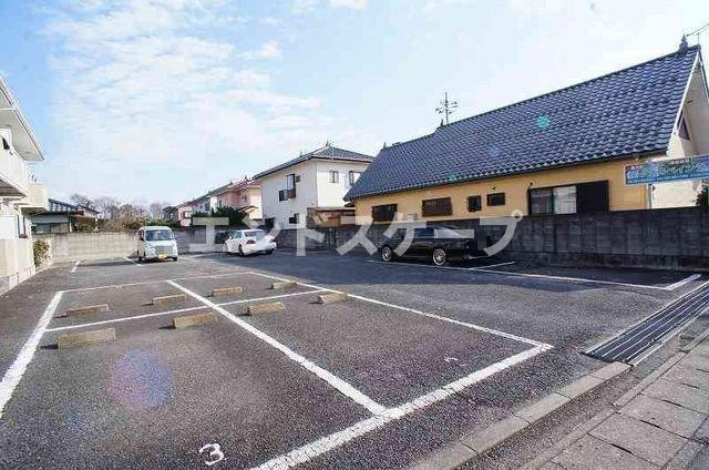 グリーンウインドの駐車場|高崎、前橋のお部屋探しはエンドスケープまで！お客様の理想お聞かせ下さい♪