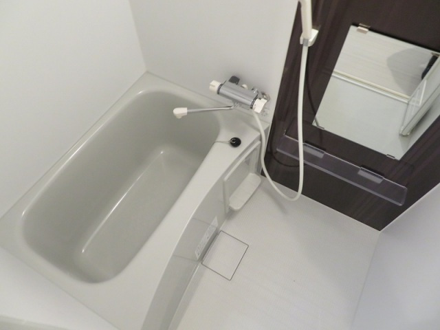 クレセントハイツの浴室