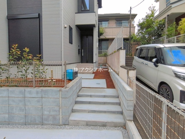 所沢市小手指南6丁目・全1棟　新築一戸建の玄関|現地写真（2026年7月27日撮影）