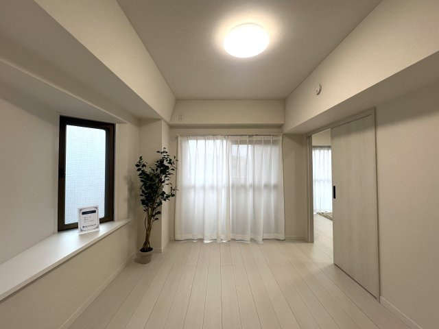 ハザールが目の前ににござーる。便利でござーる。な【リノベ／ライオンズマンション羽沢町第2】の洋室|洋室です