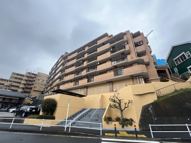 ハザールが目の前ににござーる。便利でござーる。な【リノベ／ライオンズマンション羽沢町第2】の外観|物件の外観です