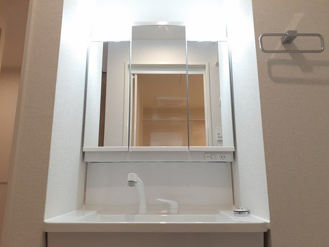 プチシャルダンＡの洗面所|スペースが確保できる洗面所です