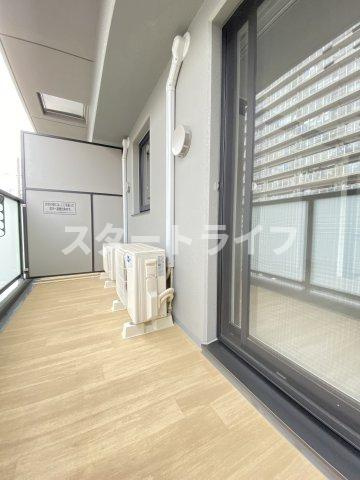 大阪市淀川区三国本町１丁目の賃貸マンションのバルコニー