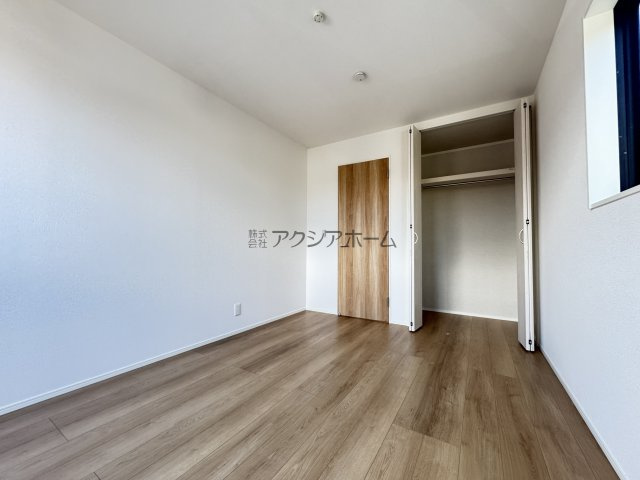 所沢市向陽町・全3棟　新築一戸建　1号棟　～オール電化～の洋室|南側洋室6.1帖