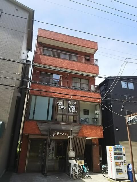 川島ビルの外観