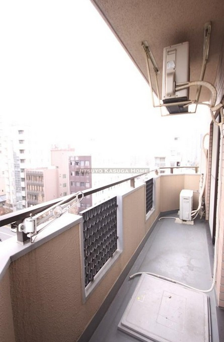 【バルコニー】