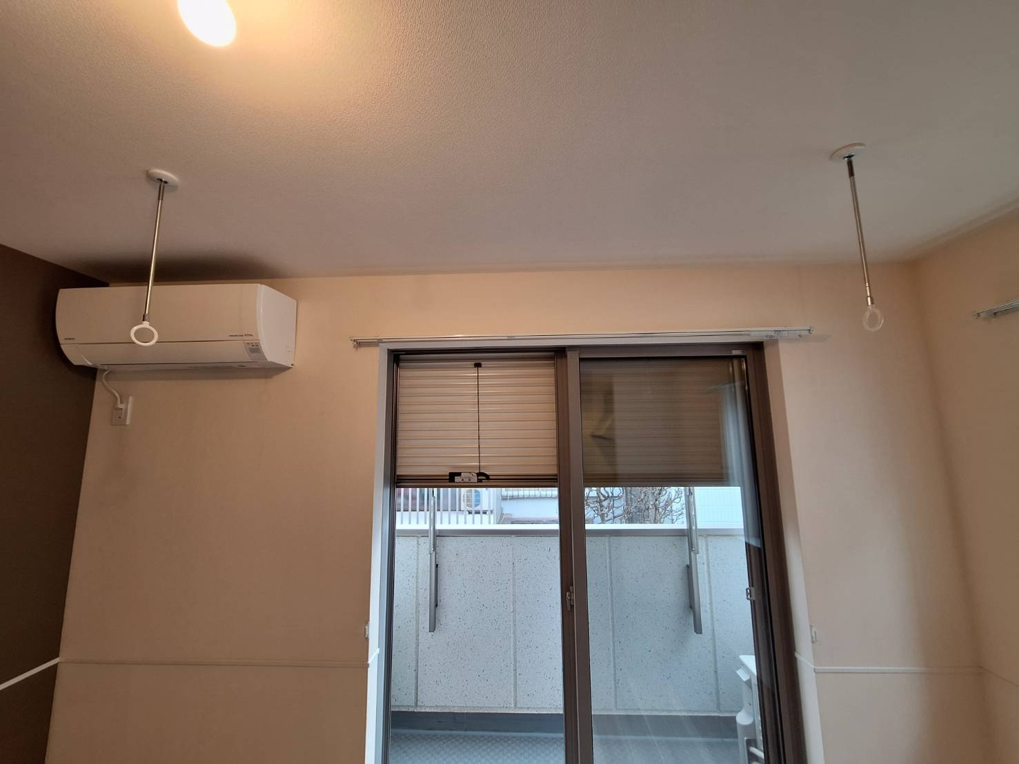 ヘーベルメゾン目黒本町SOUTHの設備|★防犯シャッター　室内物干しフック★