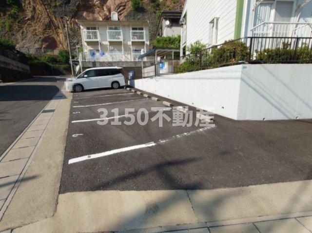 コーポ高木の駐車場