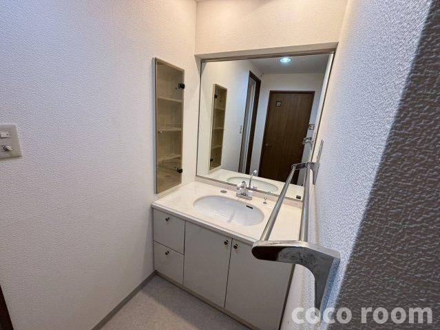 ファミール藤枝グランビューの独立洗面台