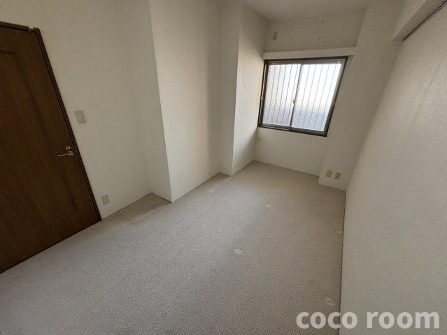 ファミール藤枝グランビューの洋室