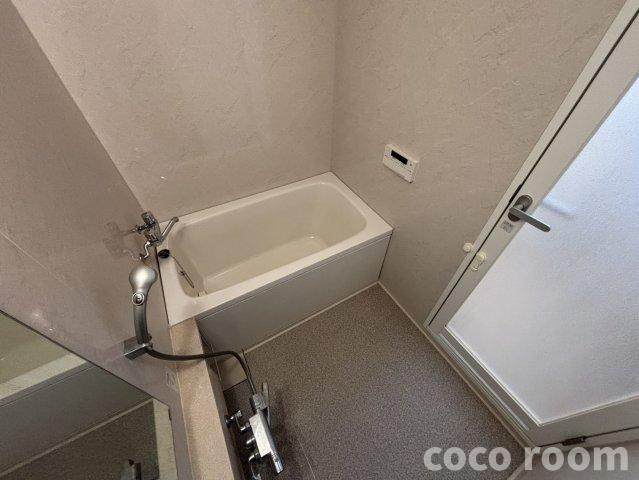 ファミール藤枝グランビューの浴室