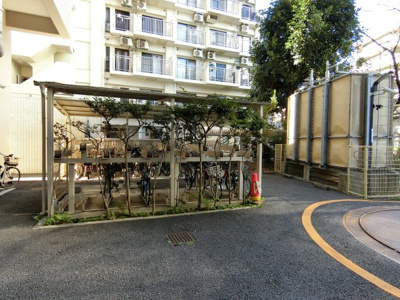 【駐輪場】 | 朝日シティパリオ西早稲田館