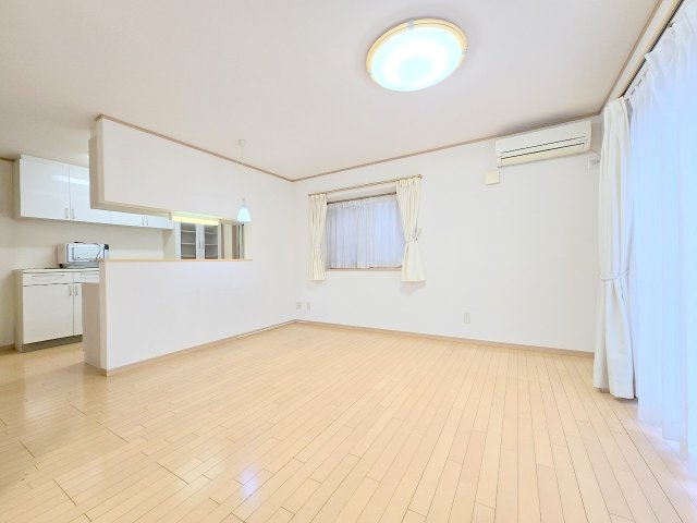羽村市羽加美3丁目　中古戸建の居間・リビング