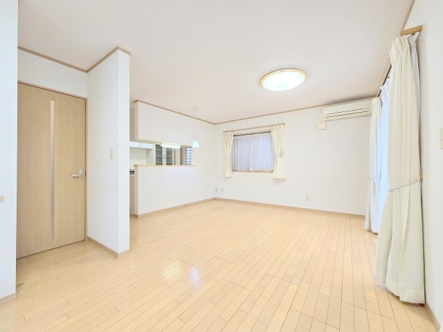 羽村市羽加美3丁目　中古戸建の居間・リビング