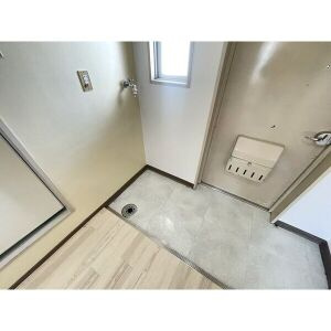 不二ガ丘ハイツの玄関