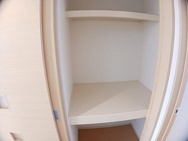 アイリスの収納|小物を収納するのに便利です