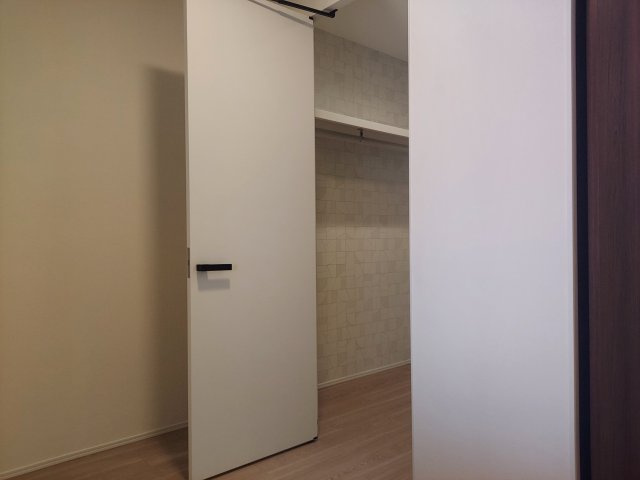 リーデンススクエア宝塚リバージュの洋室|洋室約4帖