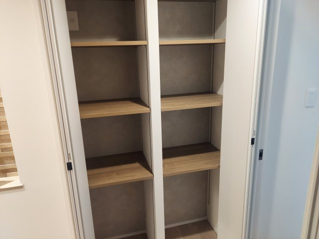 リーデンススクエア宝塚リバージュの収納|ホール収納