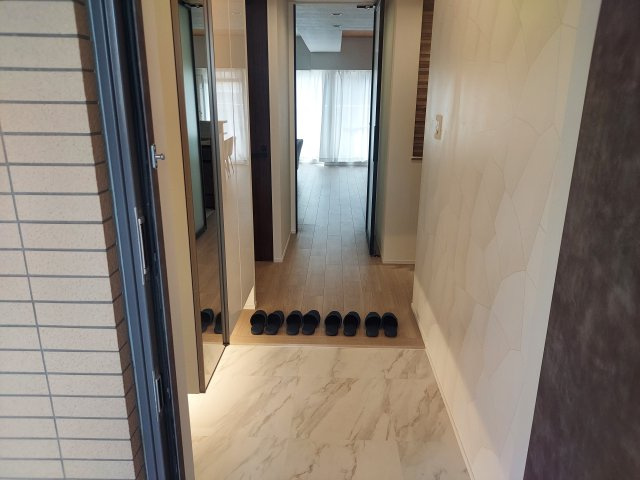 リーデンススクエア宝塚リバージュの玄関