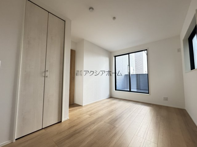 所沢市向陽町・全3棟　新築一戸建　2号棟　～オール電化～の洋室|洋室6.8帖