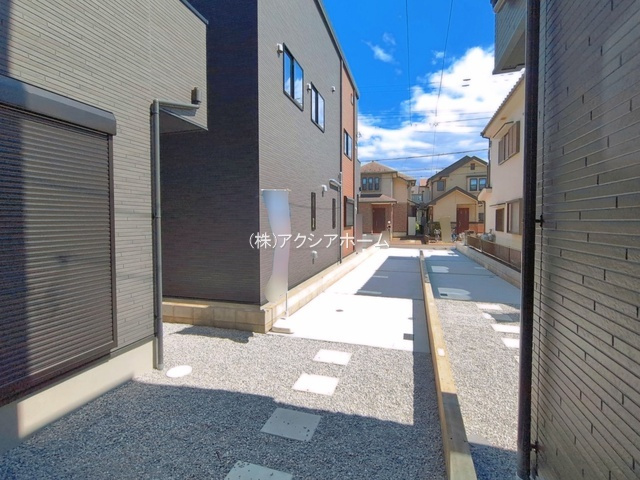 所沢市向陽町・全3棟　新築一戸建　2号棟　～オール電化～の駐車場