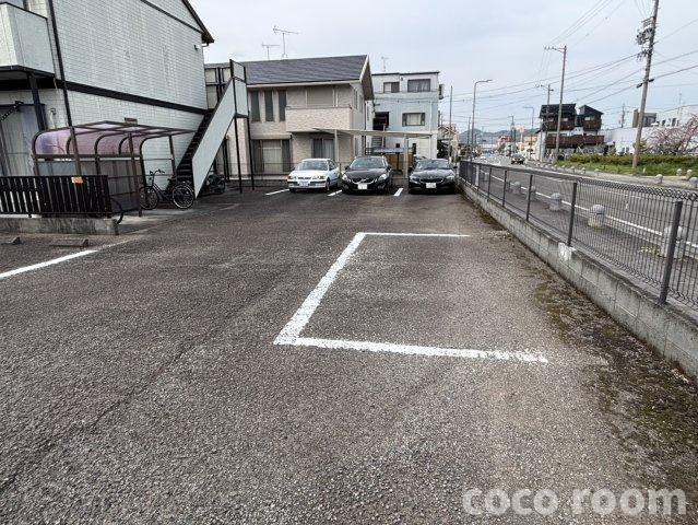 ブルーウッドの駐車場