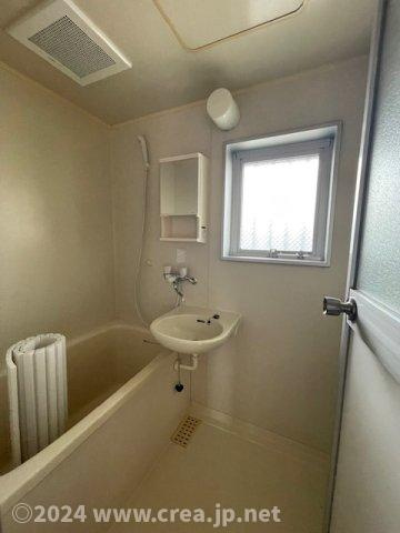 メゾンローリエの浴室