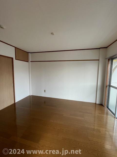 メゾンローリエの居間・リビング