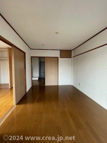 メゾンローリエの居間・リビング