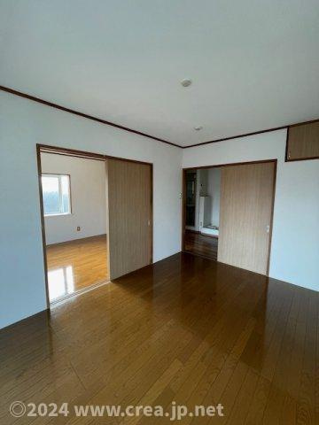 メゾンローリエの居間・リビング